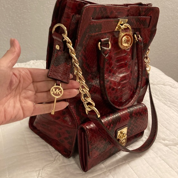 Michael Kors Vintage Red Leather Tote Set - Picture 3 of 8